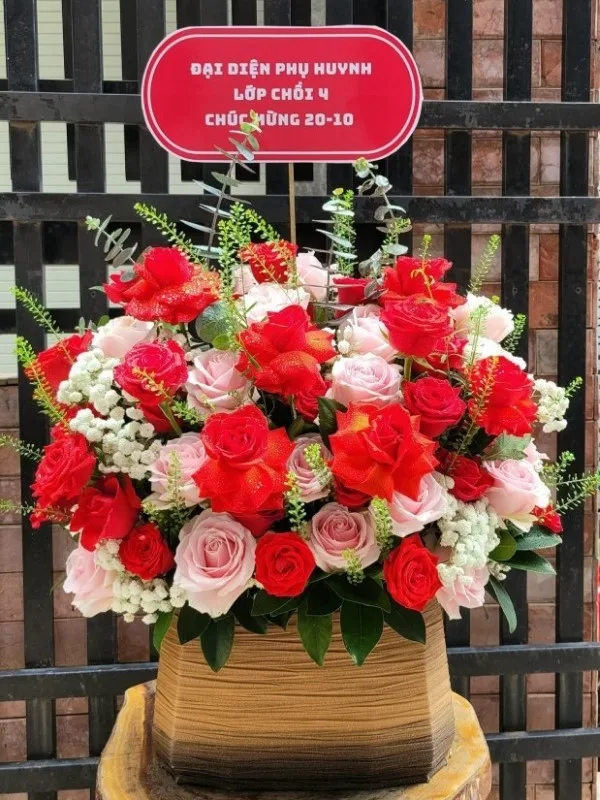 Giỏ hoa hồng đỏ