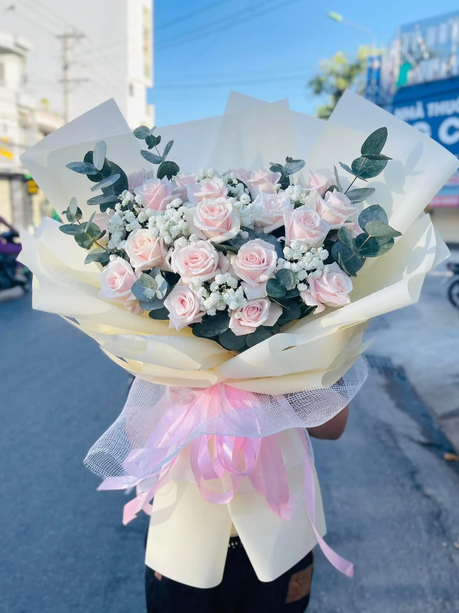 bó hoa hồng tặng bạn gái