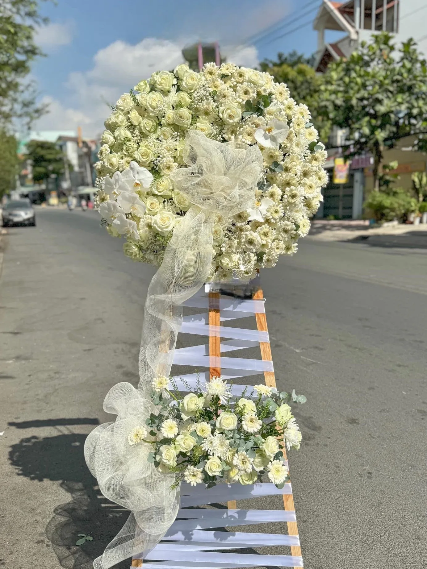 hoa viếng hóc môn