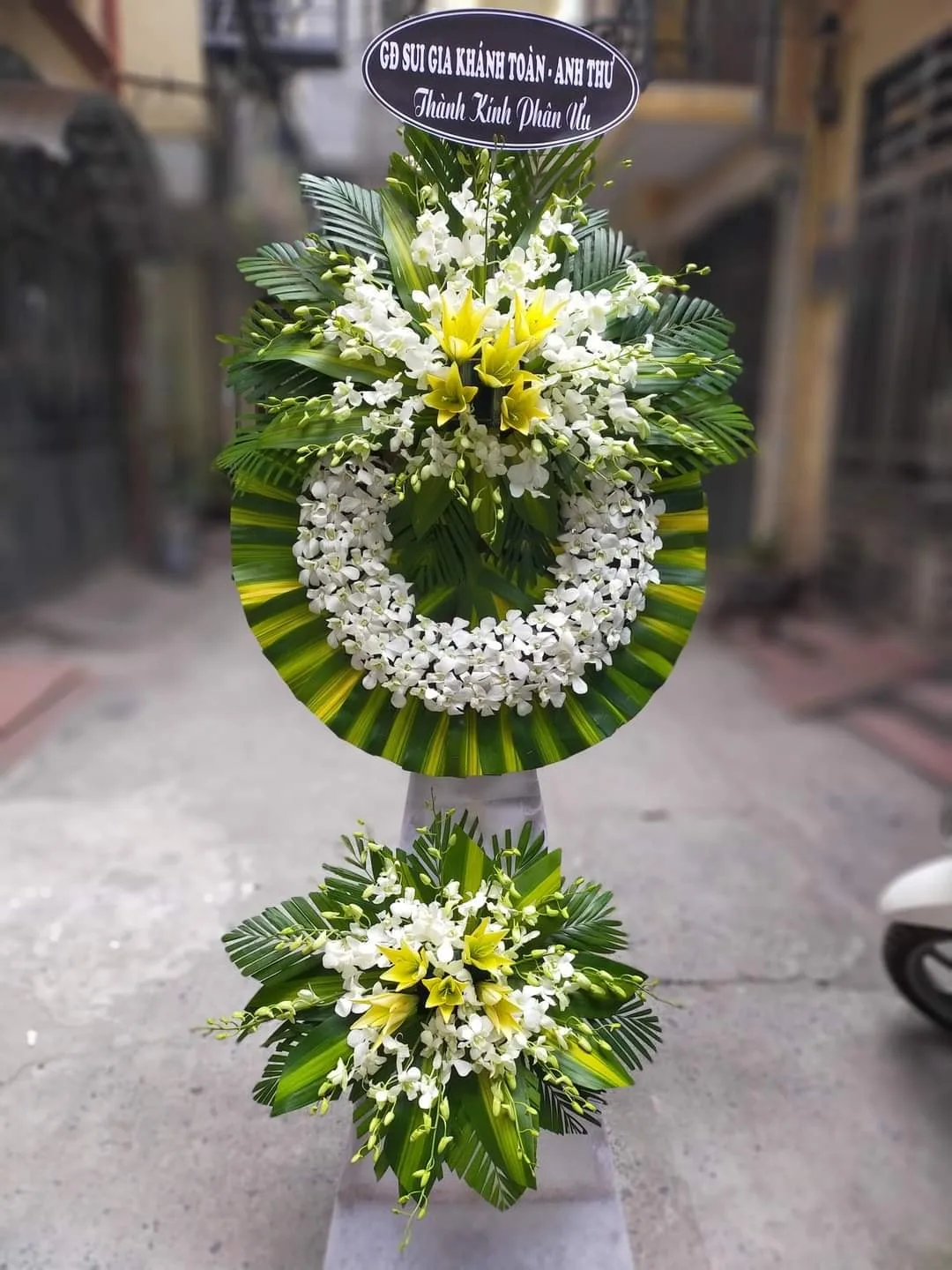 hoa viếng quận 10