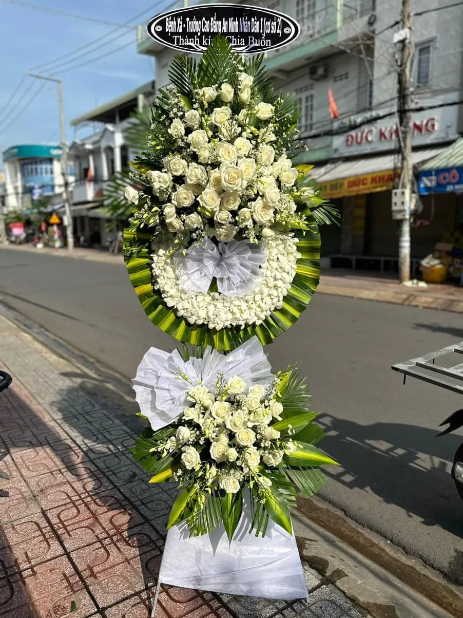 hoa viếng quận 8