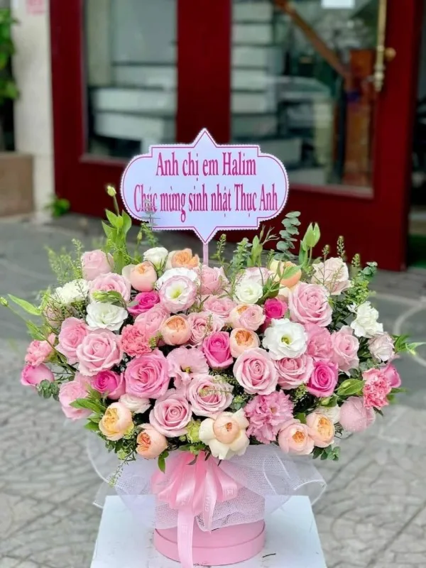 giỏ hoa tone hồng