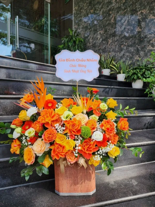 giỏ hoa tone vàng