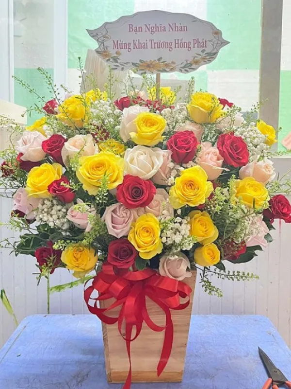 Giỏ hoa hồng đỏ