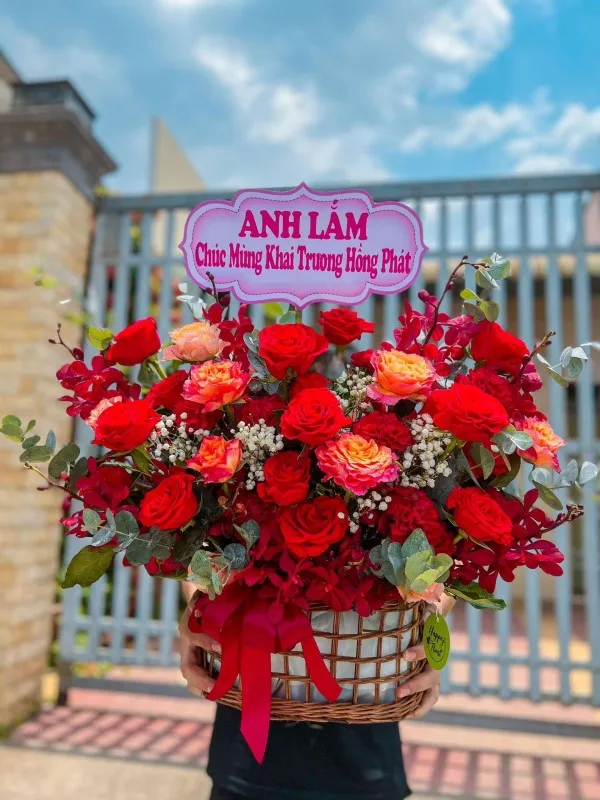 Giỏ hoa hồng đỏ