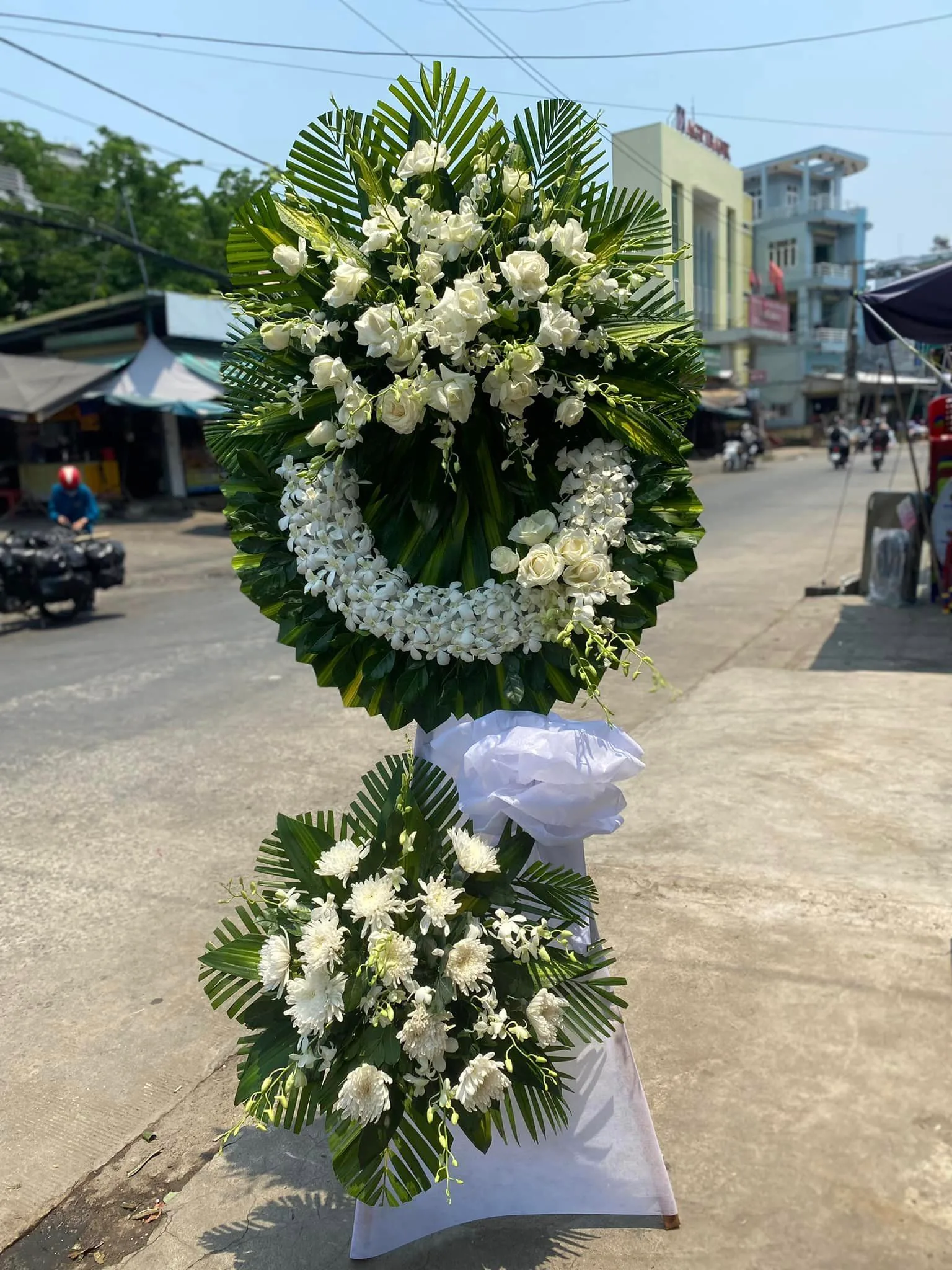 hoa viếng quận 9