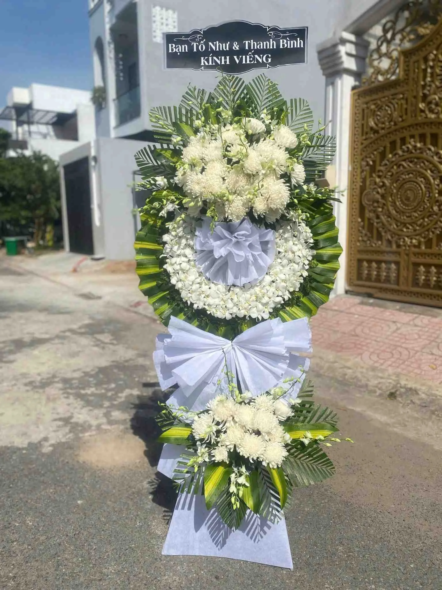 hoa viếng quận 4