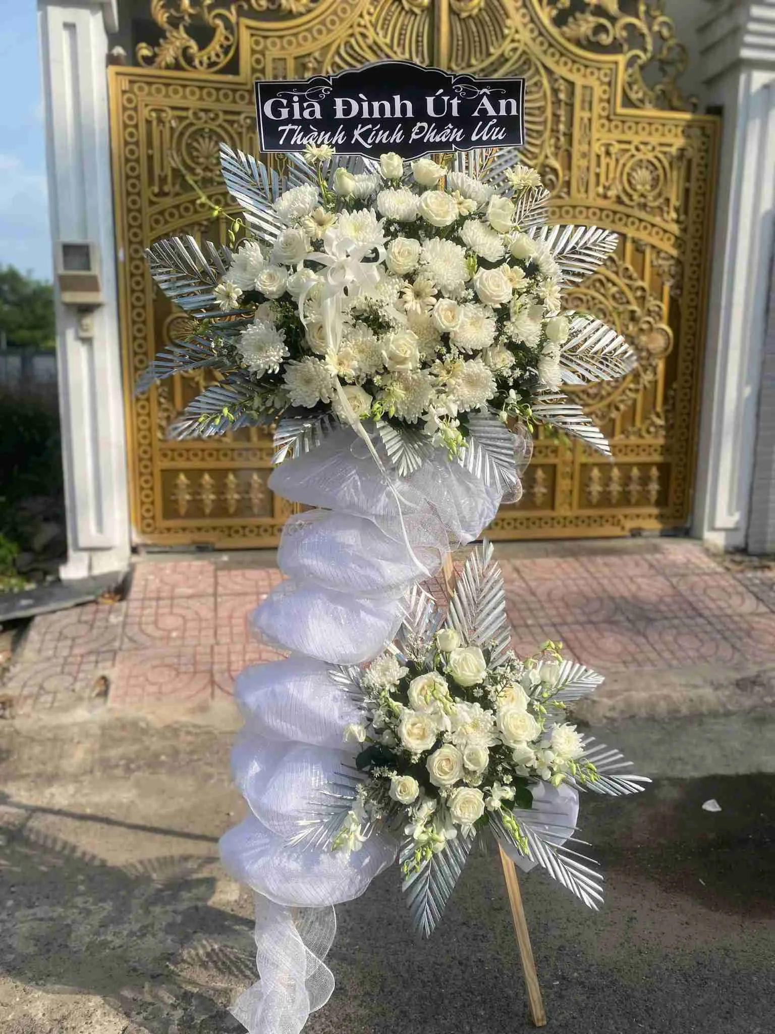 kích thước hoa viếng