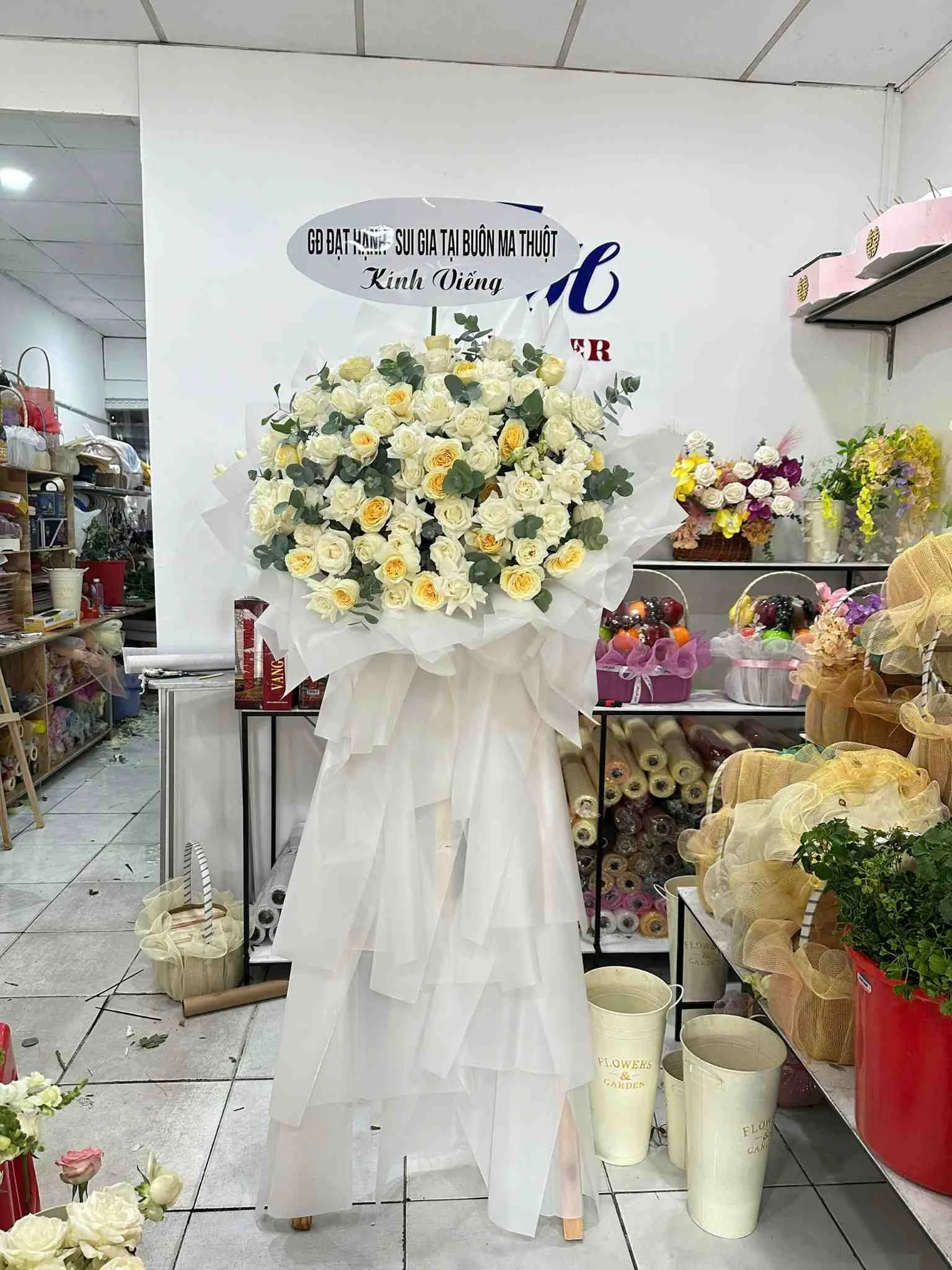 hoa đám tang người già