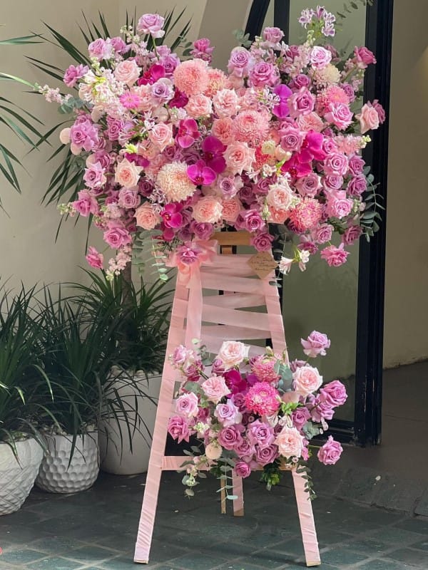 Hoa khai trương cao cấp giá bao nhiêu?