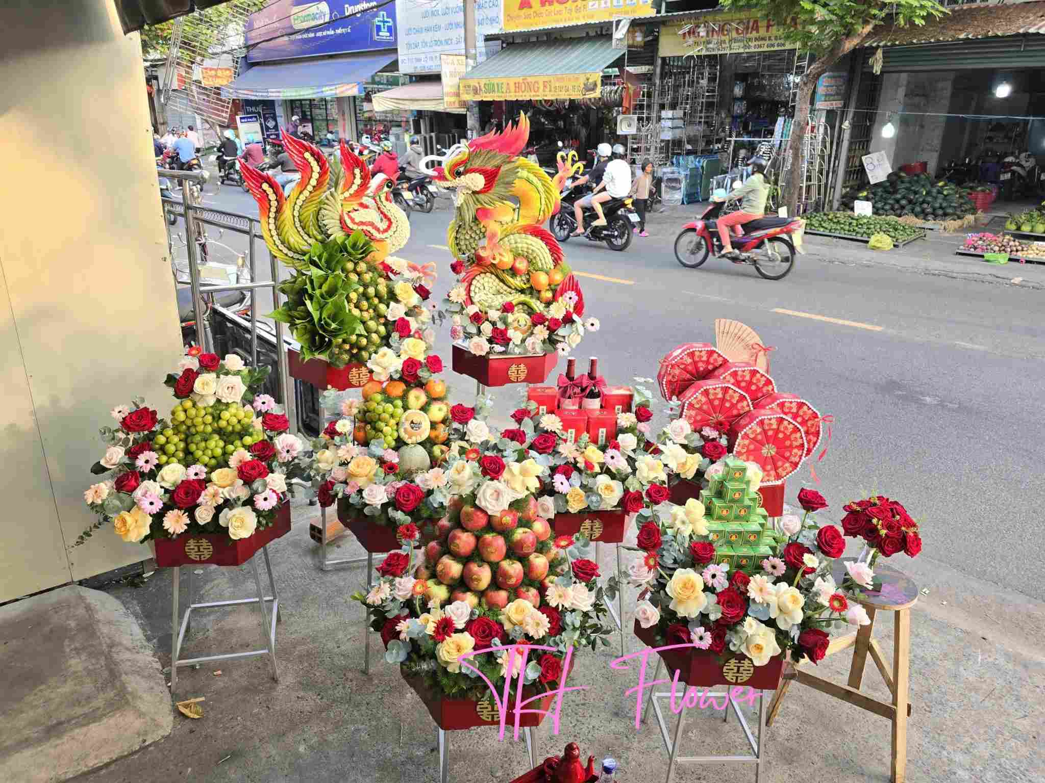 Có nên tự chuẩn bị mâm quả cưới không?